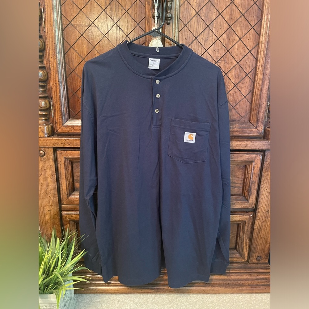 Size Men’s L, vintage Carhartt Navy long sleeve